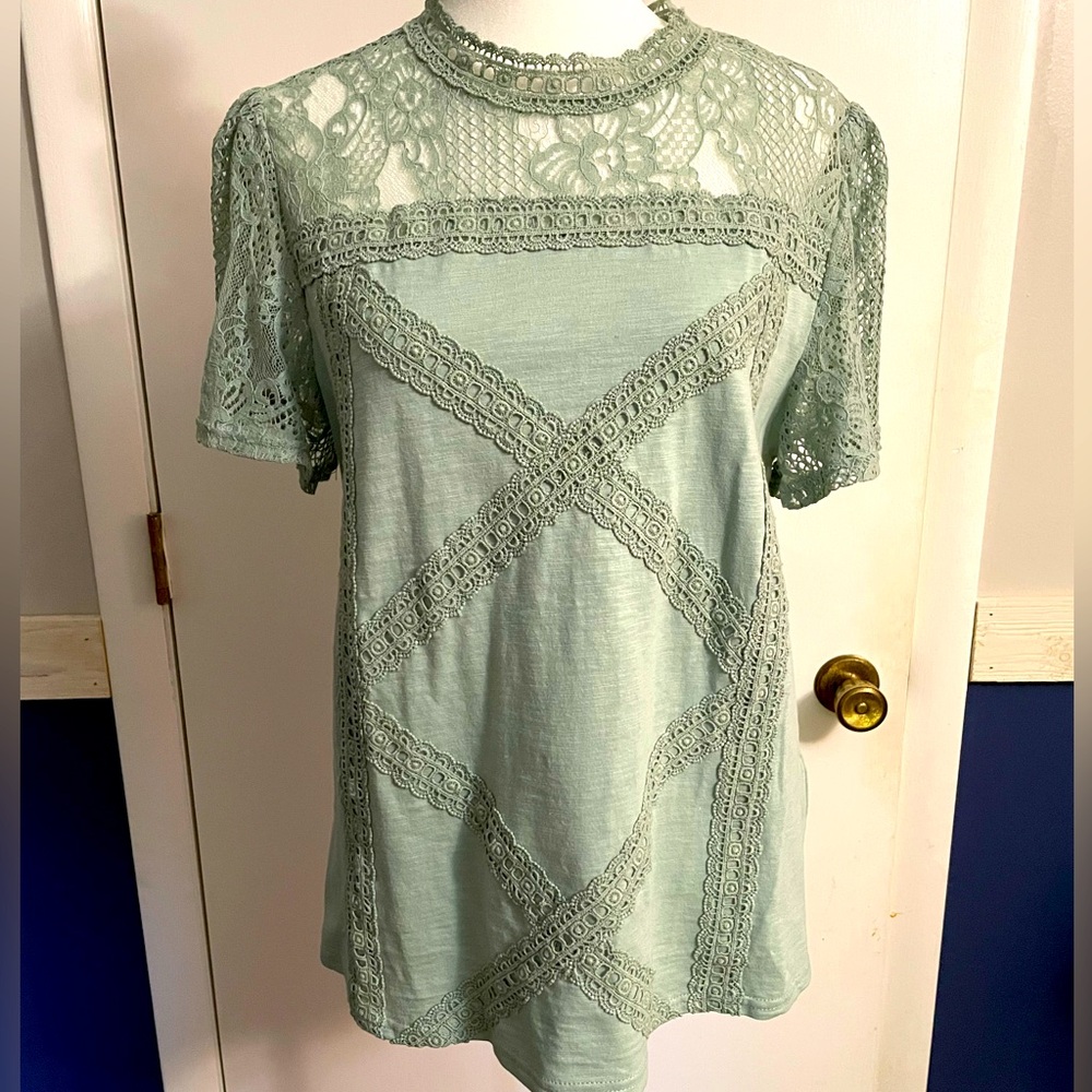 NWT Anthropologie Liliya Lace Top in color Allure sz L - Picture 1 of 11